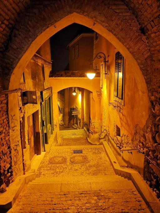 Charming Studio Ideal For Getaways Or Workations In Sibiu'S Medieval City Center Eksteriør bilde